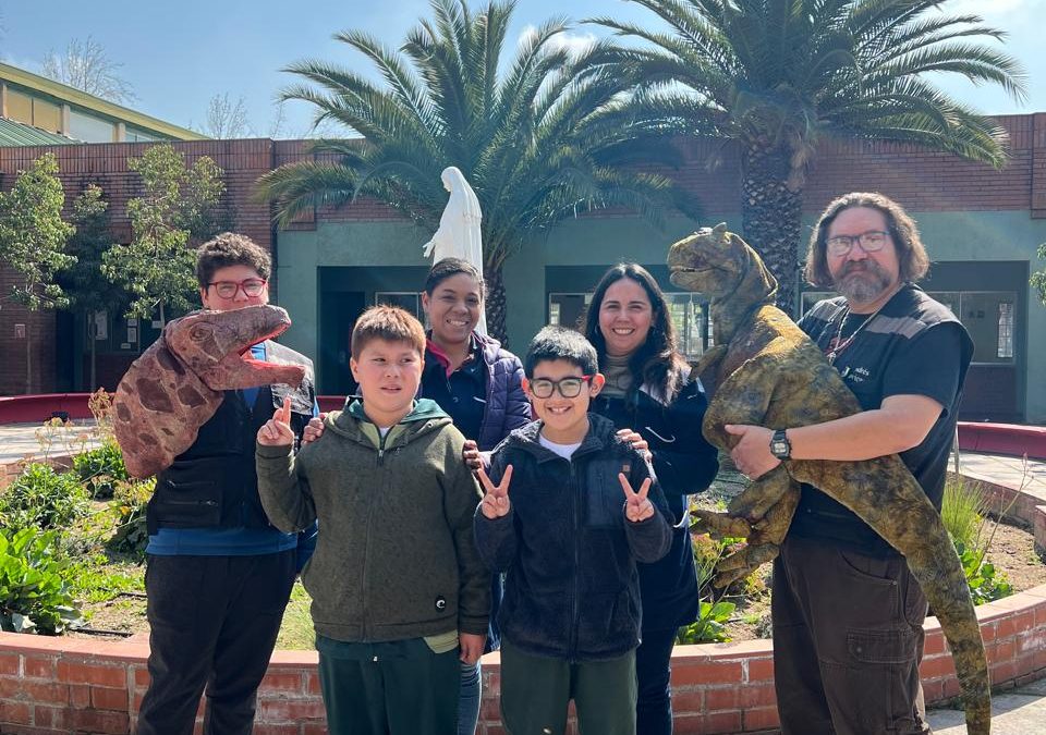 Los Dinosaurios Llegaron al Colegio