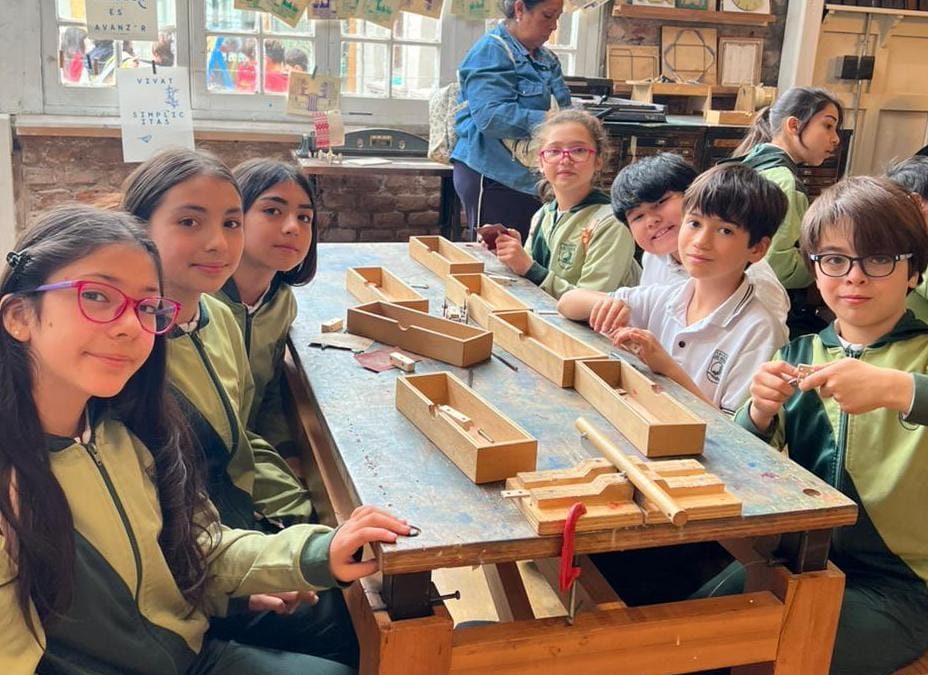 Estudiantes de 4° Básico  visitaron el Museo Taller