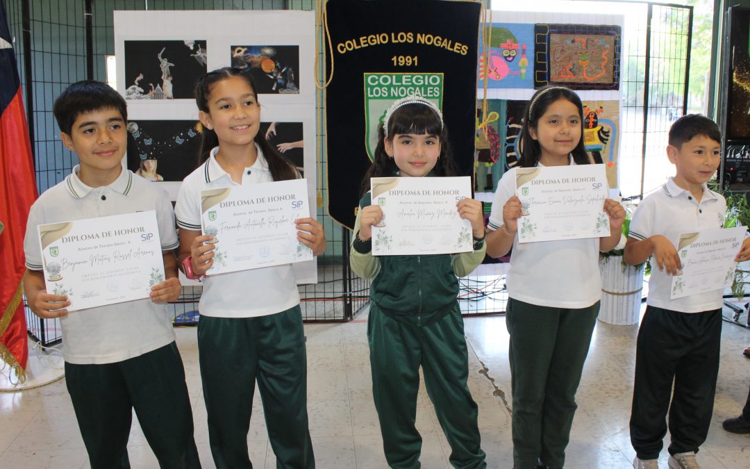 Ceremonia de Premiación a Estudiantes Destacados – Colegio Los Nogales