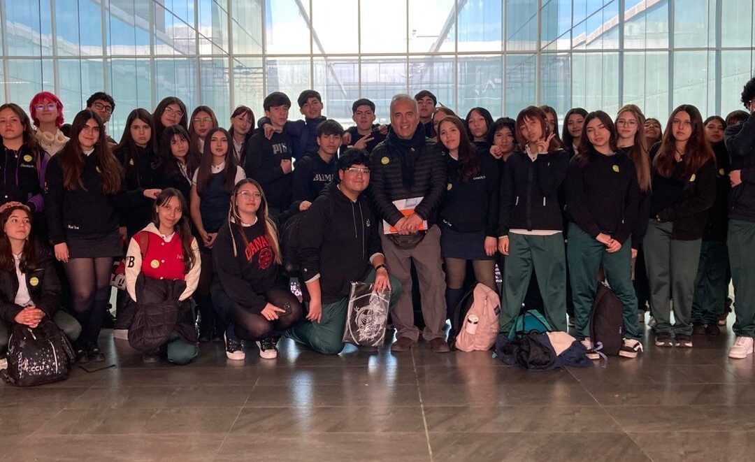 Estudiantes de Colegio Los Nogales participan en Cumbre Tecnológica INACAP–ACTI 2026